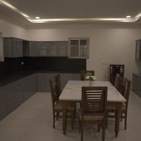 Dcasa Apartment Hotel ไฮเดอราบัด ภายนอก รูปภาพ